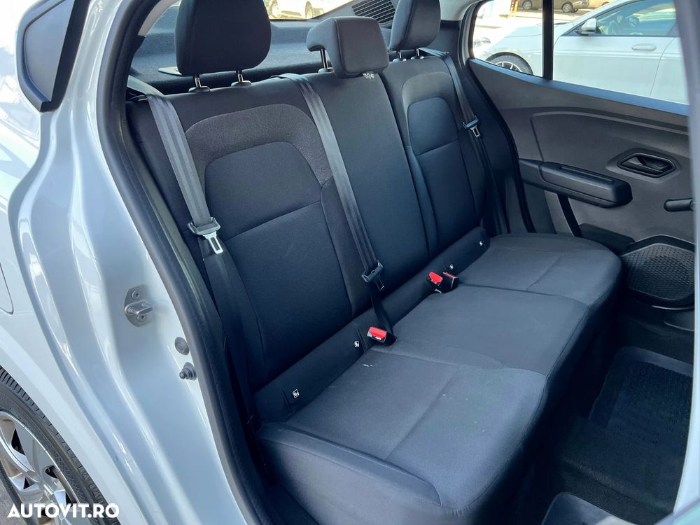 Dacia Logan TCe 90 Essential - 13