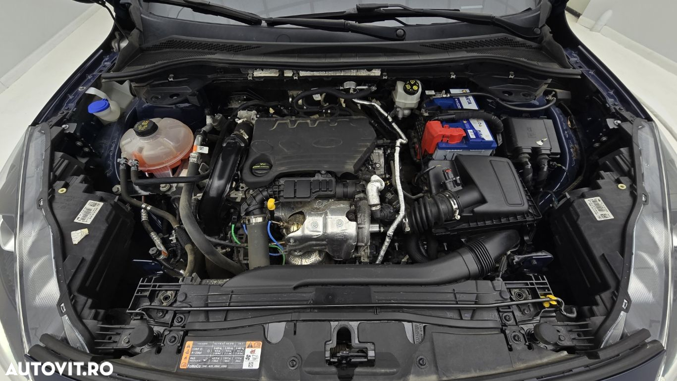 Ford Kuga - 24