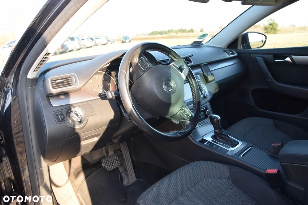 Volkswagen Passat 2.0 Blue TDI DSG SCR Comfortline - 2