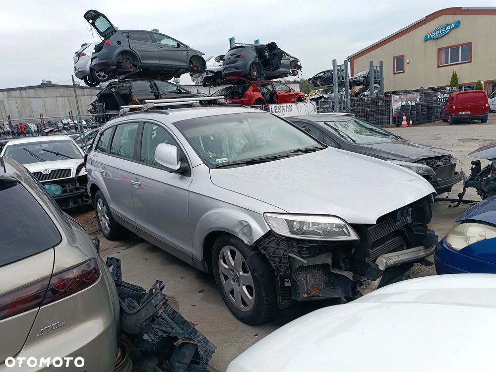 Audi Q7  z Silnikiem 4.2 TDI I skrzyni automatyczną - 4