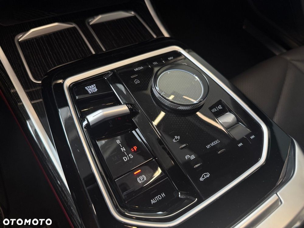 BMW Seria 7 - 35