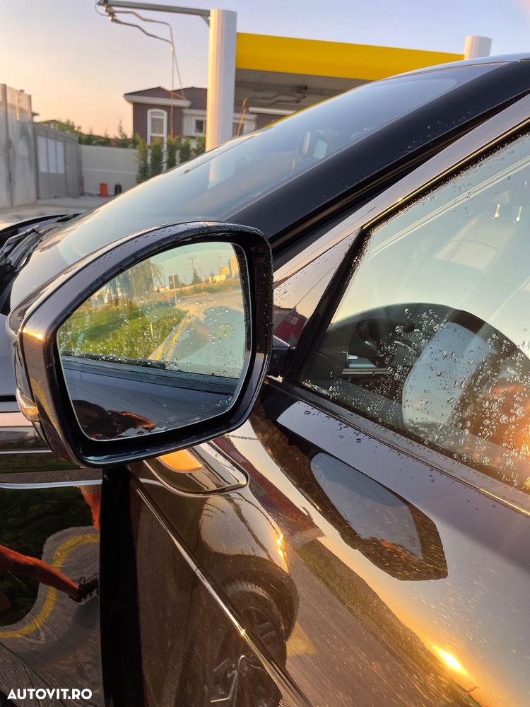 Land Rover Range Rover Evoque - 32