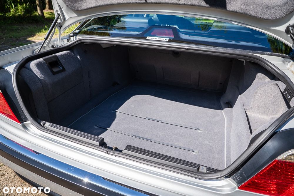 BMW Seria 7 735i - 21