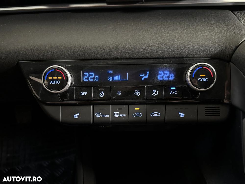Hyundai Elantra - 17