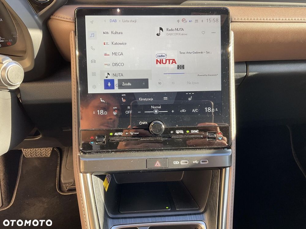 Lexus LBX 1.5 Hybrid Elegant - 26