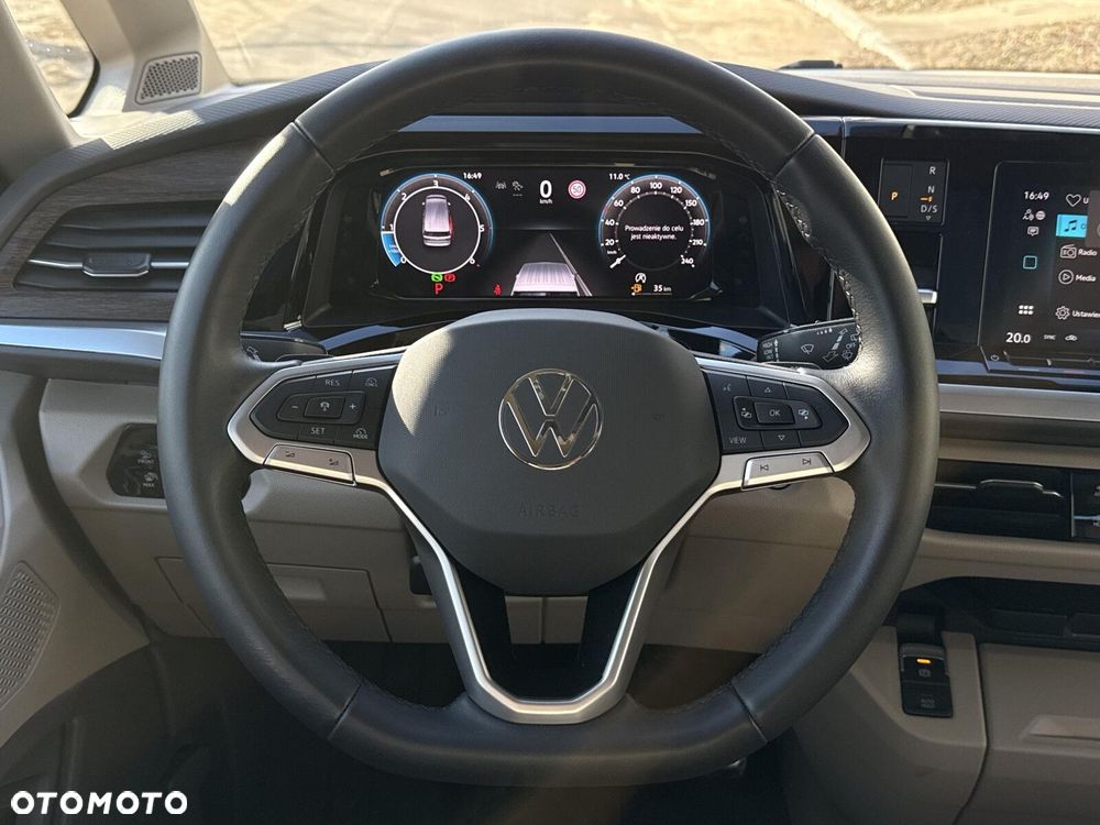 Volkswagen Multivan - 17