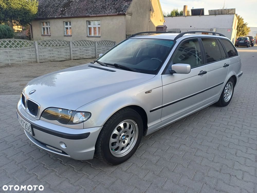 BMW Seria 3 318i Edition Exclusive - 1