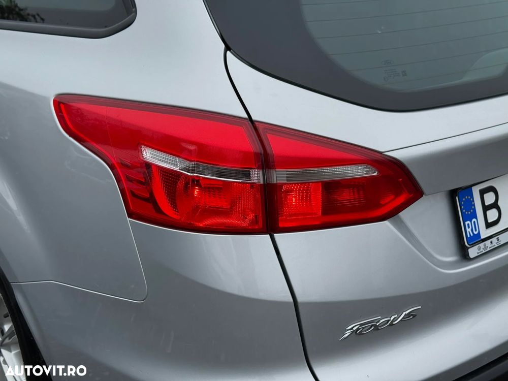 Ford Focus 1.0 EcoBoost Active Business - 24