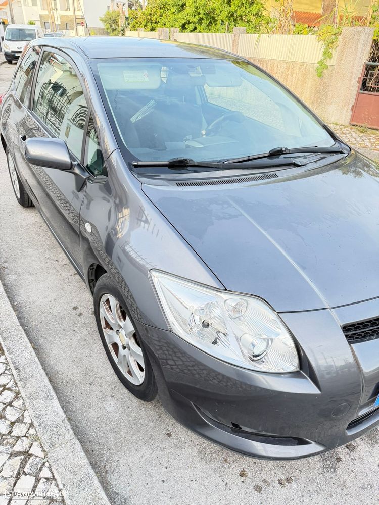 Toyota Auris 1.4 D-4D Sol - 2