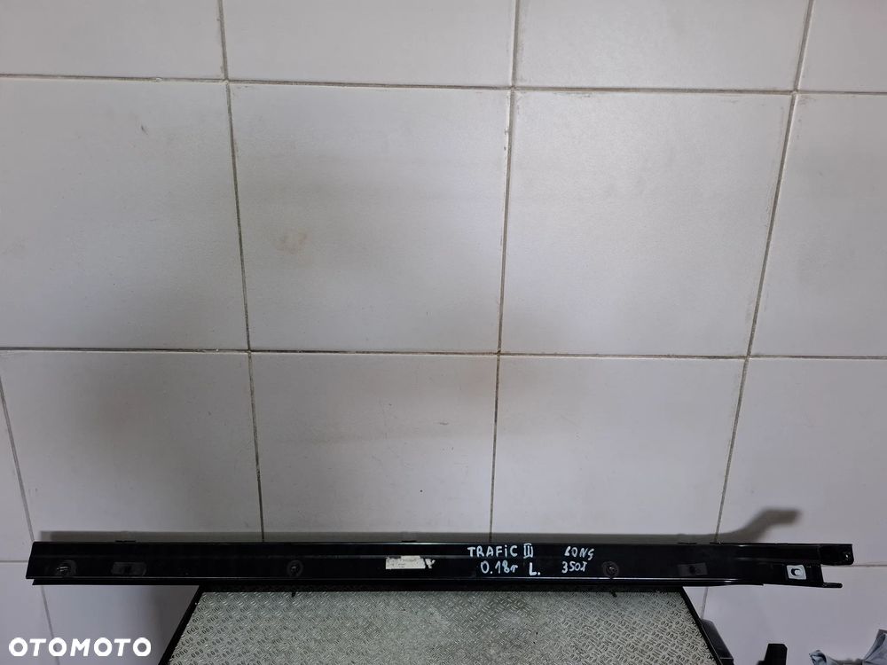 Szyna prowadnica lewa drzwi przesuwnych Renault Trafic III Vivaro B 2018 rok long nr 777618647R - 5