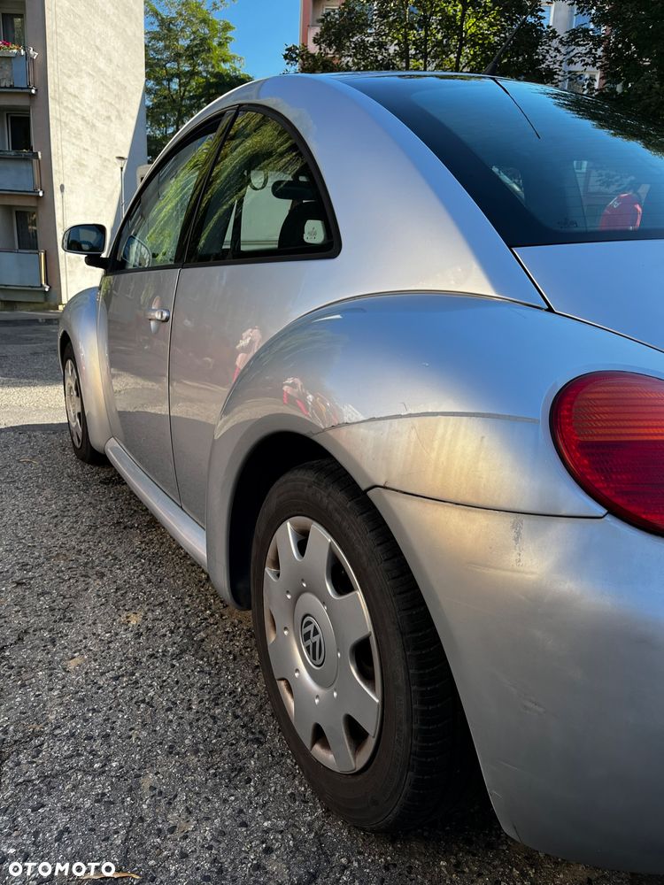 Volkswagen New Beetle 2.0 - 9