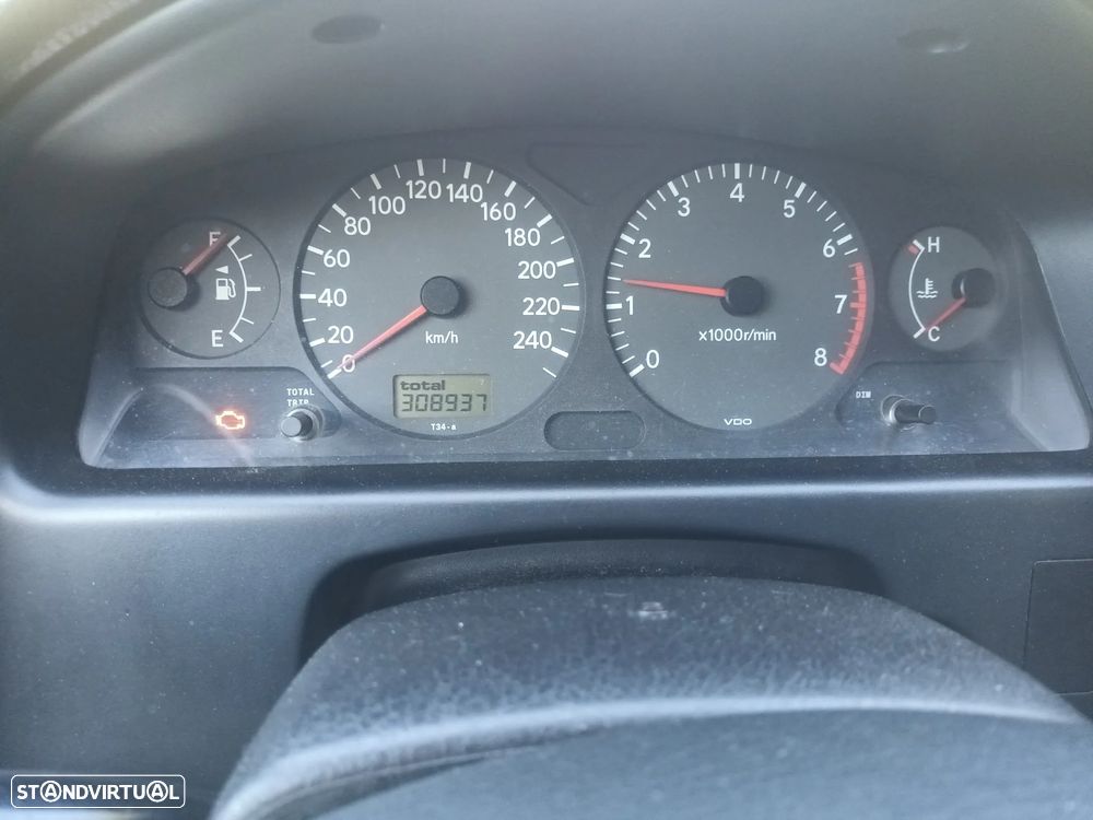 Toyota Avensis SW - 2