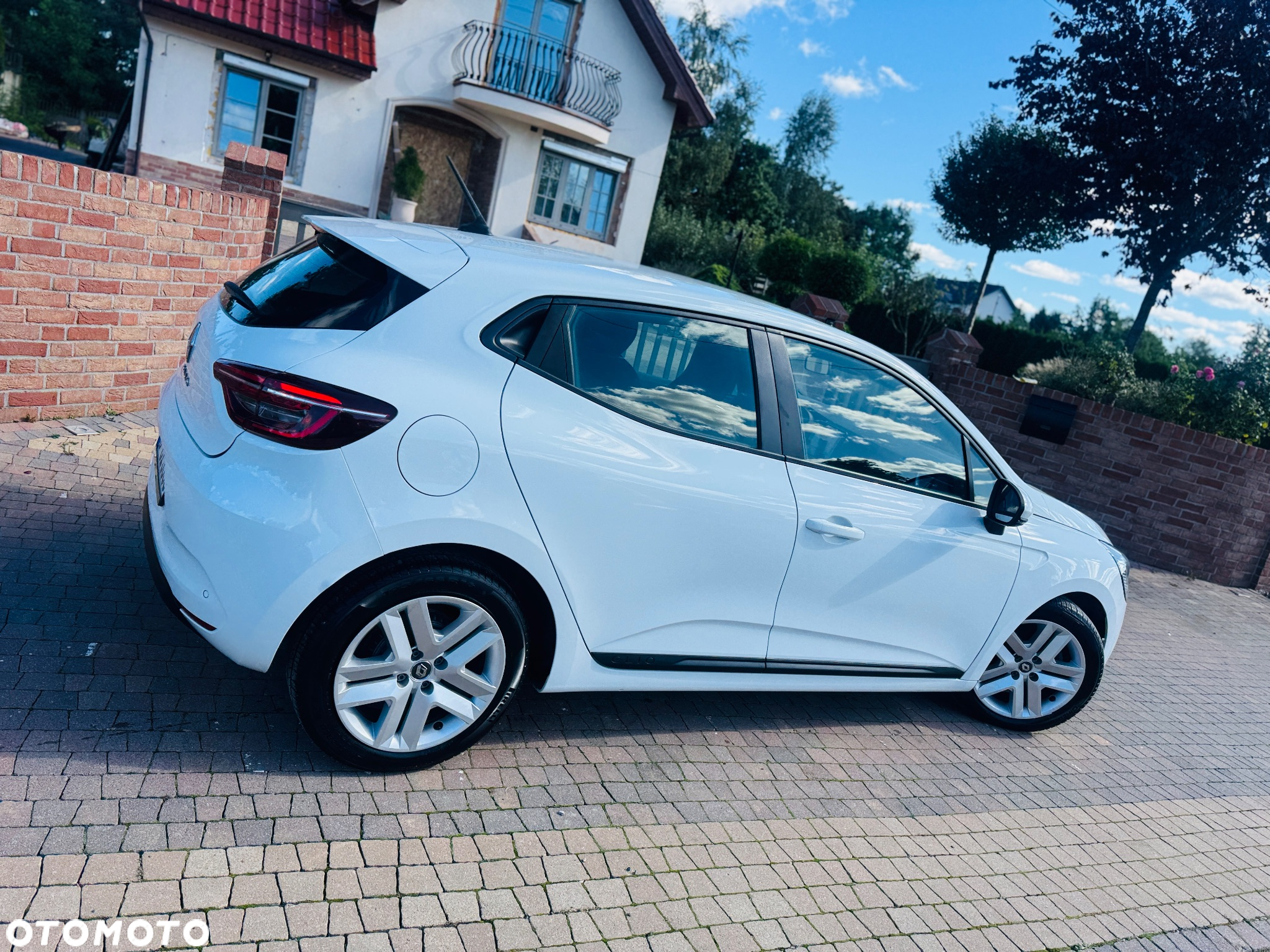 Renault Clio BLUE dCi 100 BUSINESS EDITION - 34
