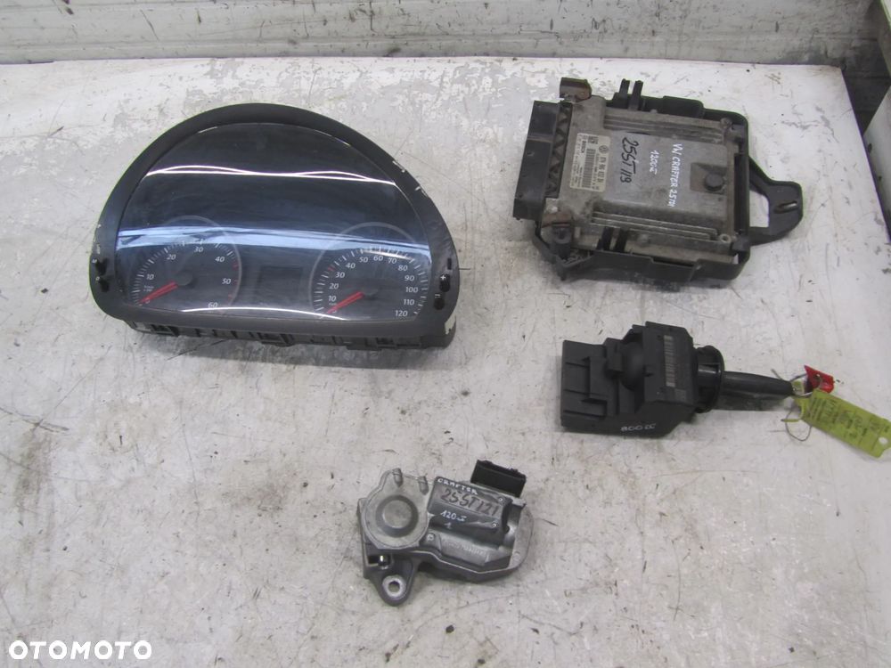Volkswagen Crafter 06->2.5 TDI zestaw do odpalania (komputer stacyjka licznik blokada) - 1