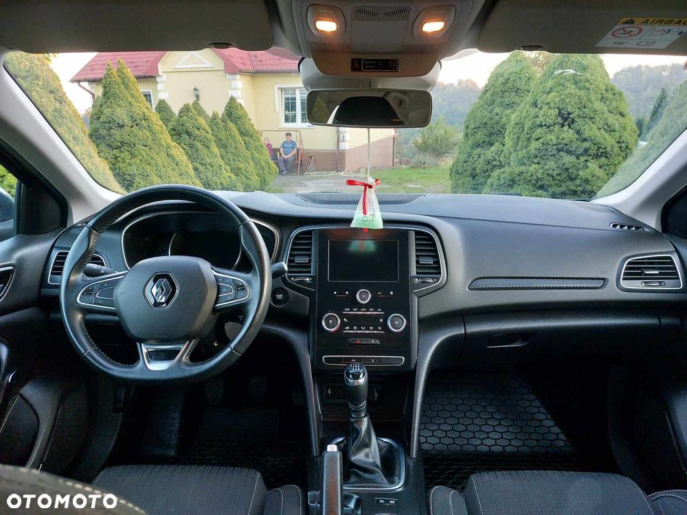 Renault Megane 1.5 Blue dCi Intens - 10