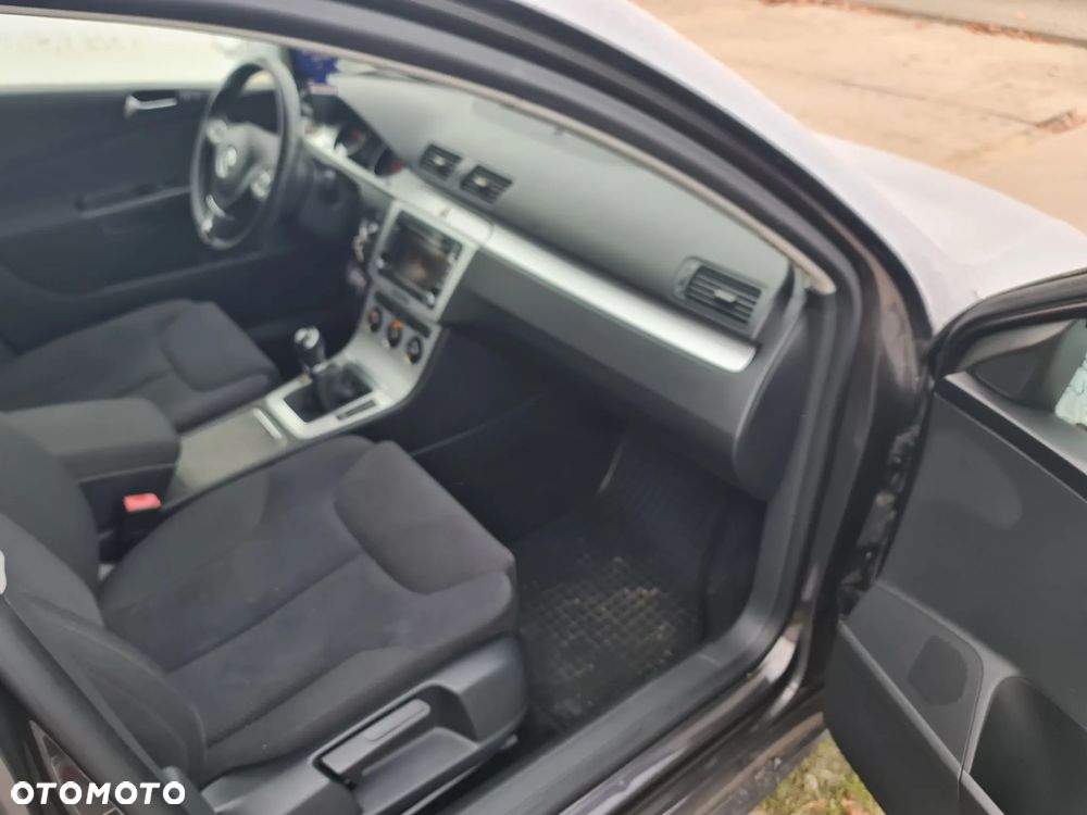 Volkswagen Passat 2.0 TDI DPF R-Line Edition - 17