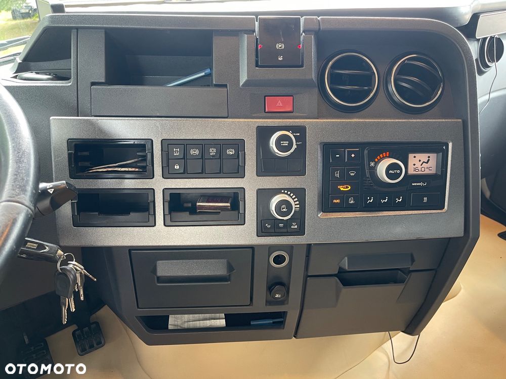 Renault T 520 - 14