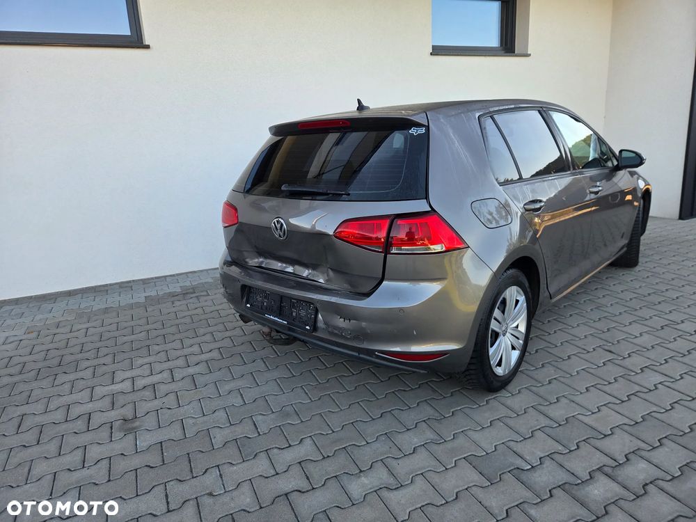 Volkswagen Golf - 4