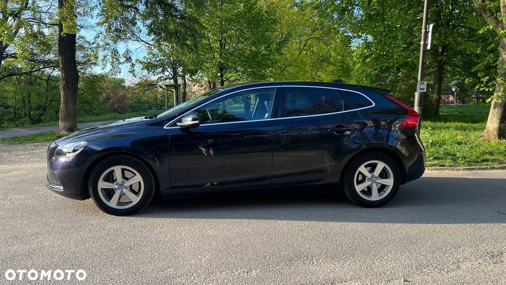 Volvo V40 D2 Drive-E SCR R-Design Momentum - 5