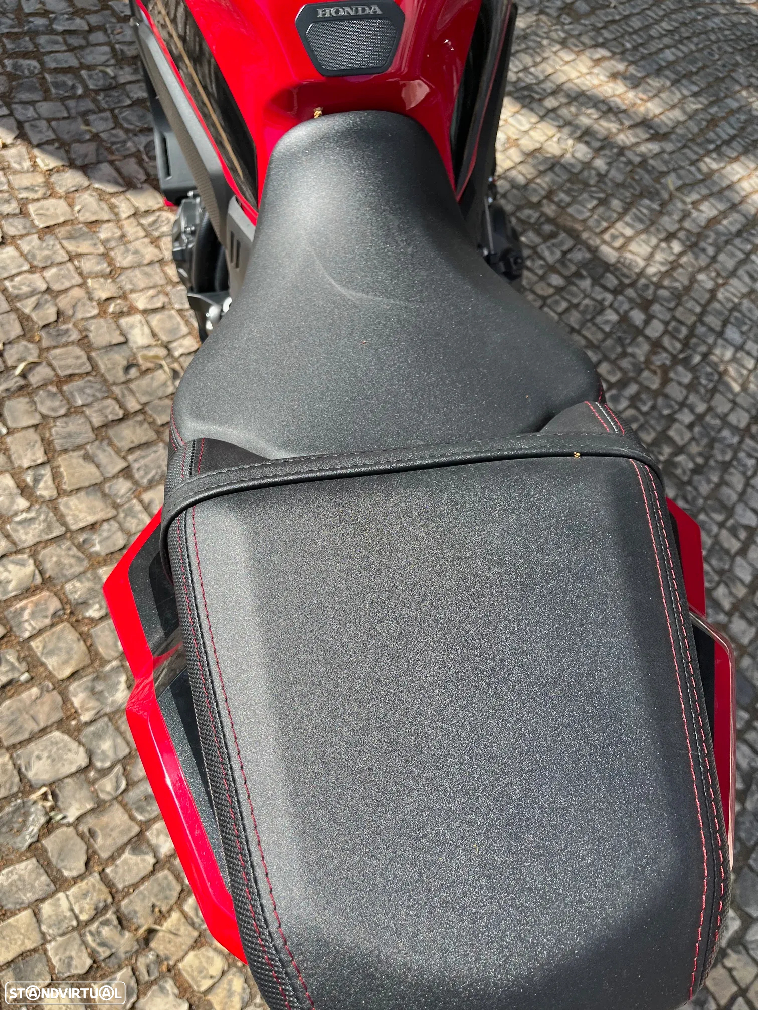 Honda CBR 650 RA - 13