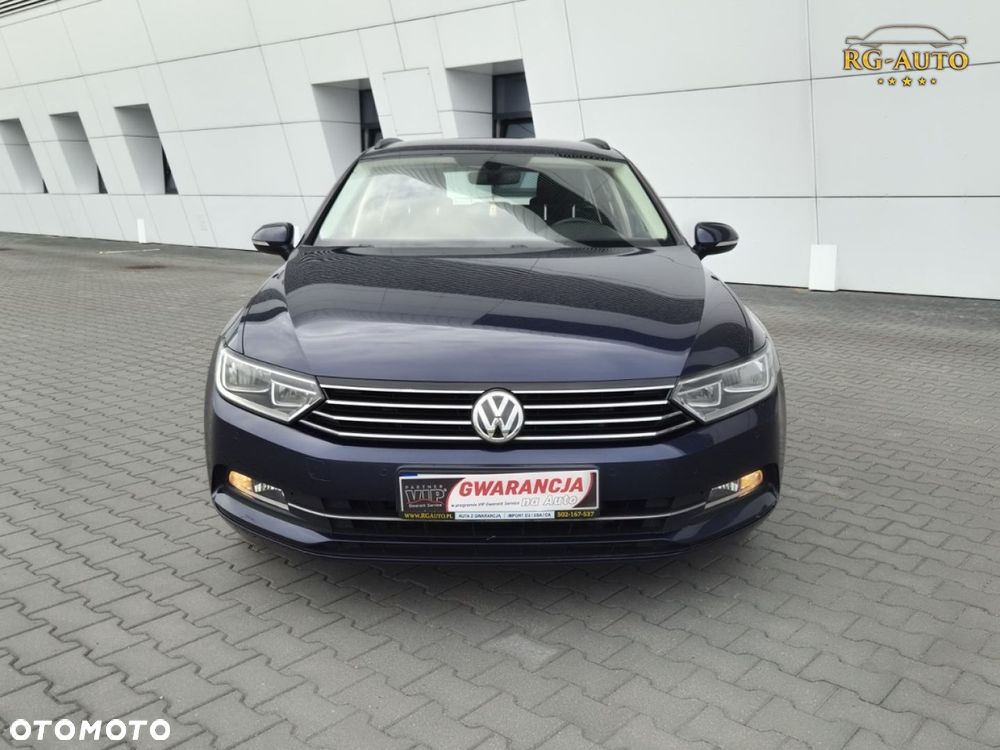 Volkswagen Passat - 16