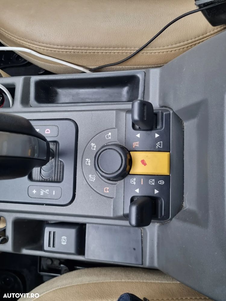 Land Rover Discovery - 7