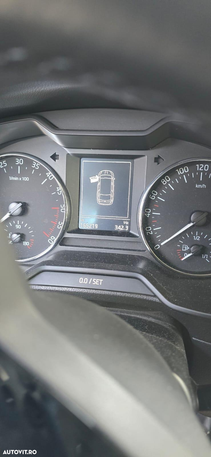 Skoda Octavia Combi 1.6 TDI (Green tec) Active - 9