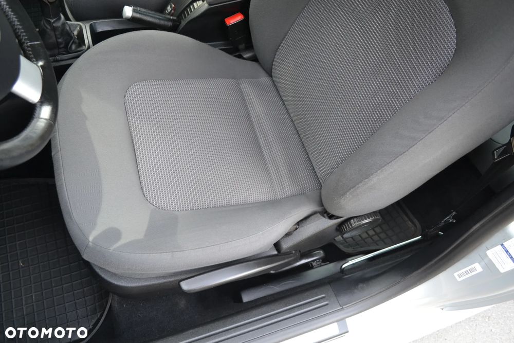 Volkswagen New Beetle - 39