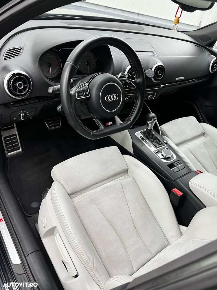Audi S3 2.0 TFSI quattro Stronic - 4