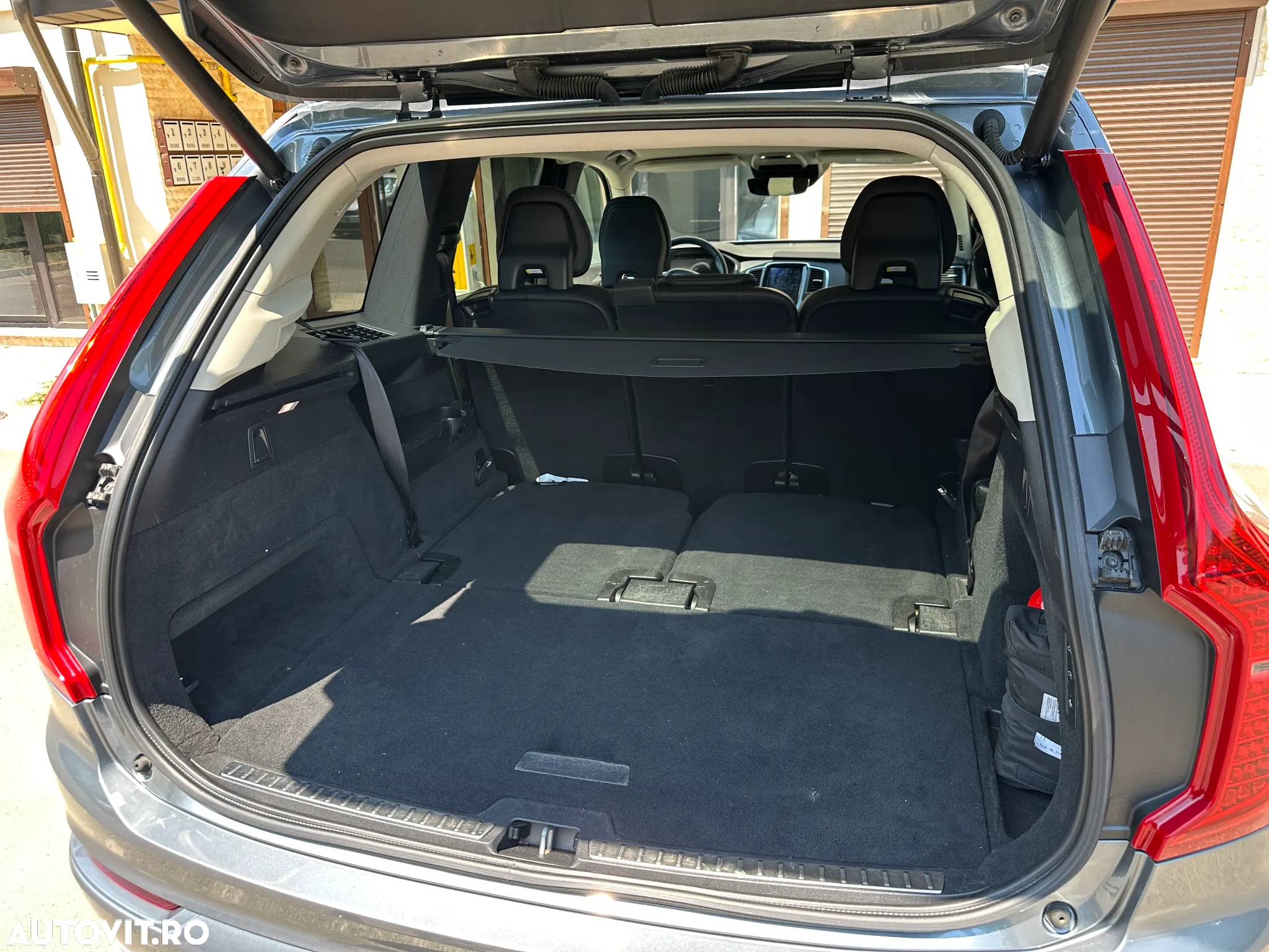 Volvo XC 90 D5 AWD Geartronic Momentum - 22
