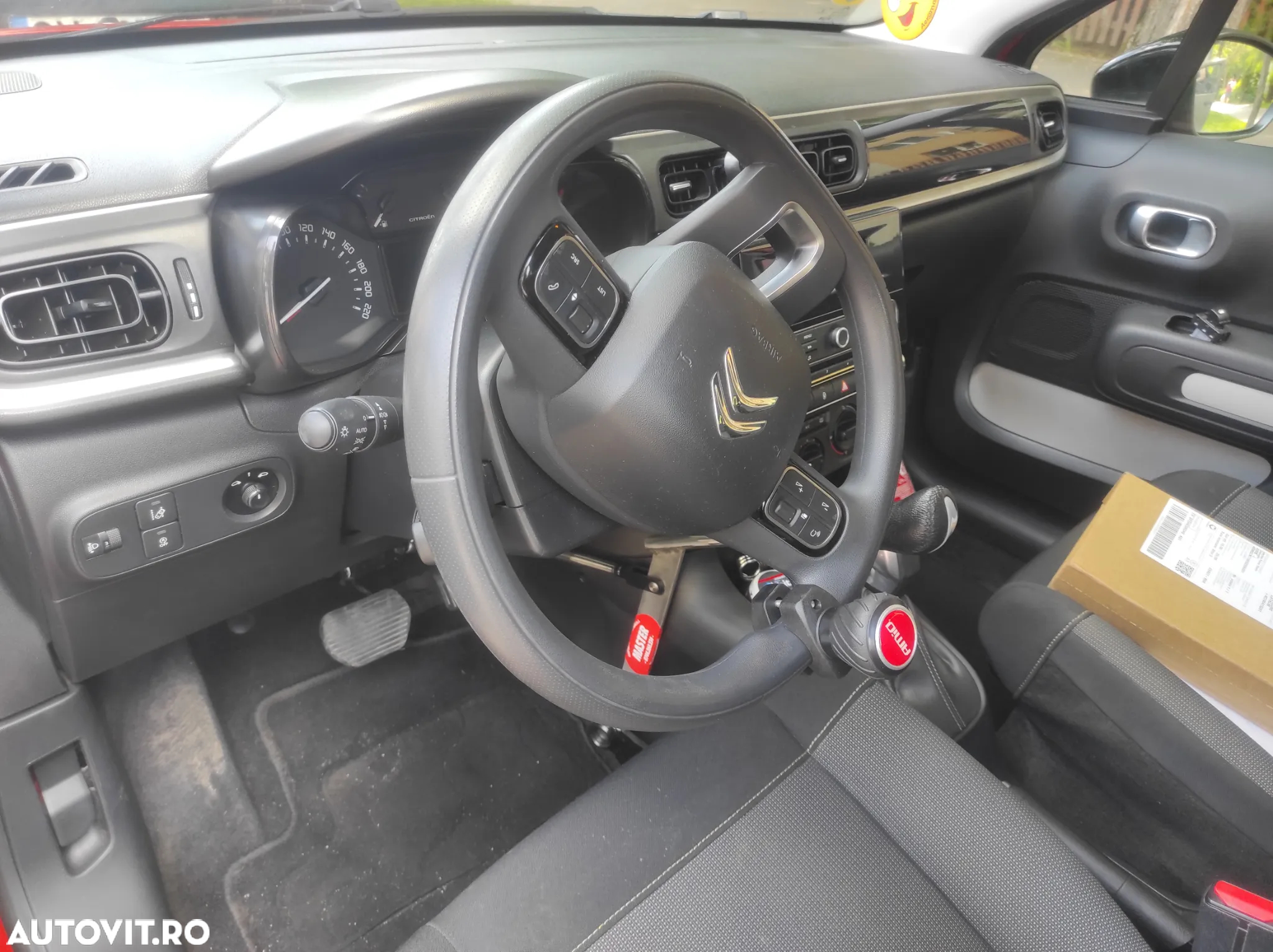 Citroën C3 Pure Tech 110 S&S EAT6 SHINE - 17