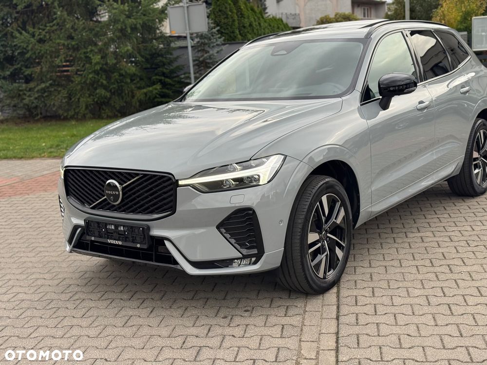 Volvo XC 60 B5 AWD Plus Dark - 6