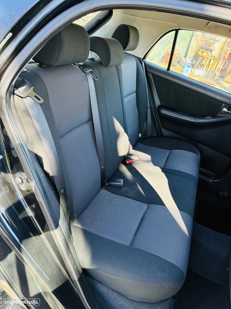 Toyota Corolla 1.4 D-4D - 8