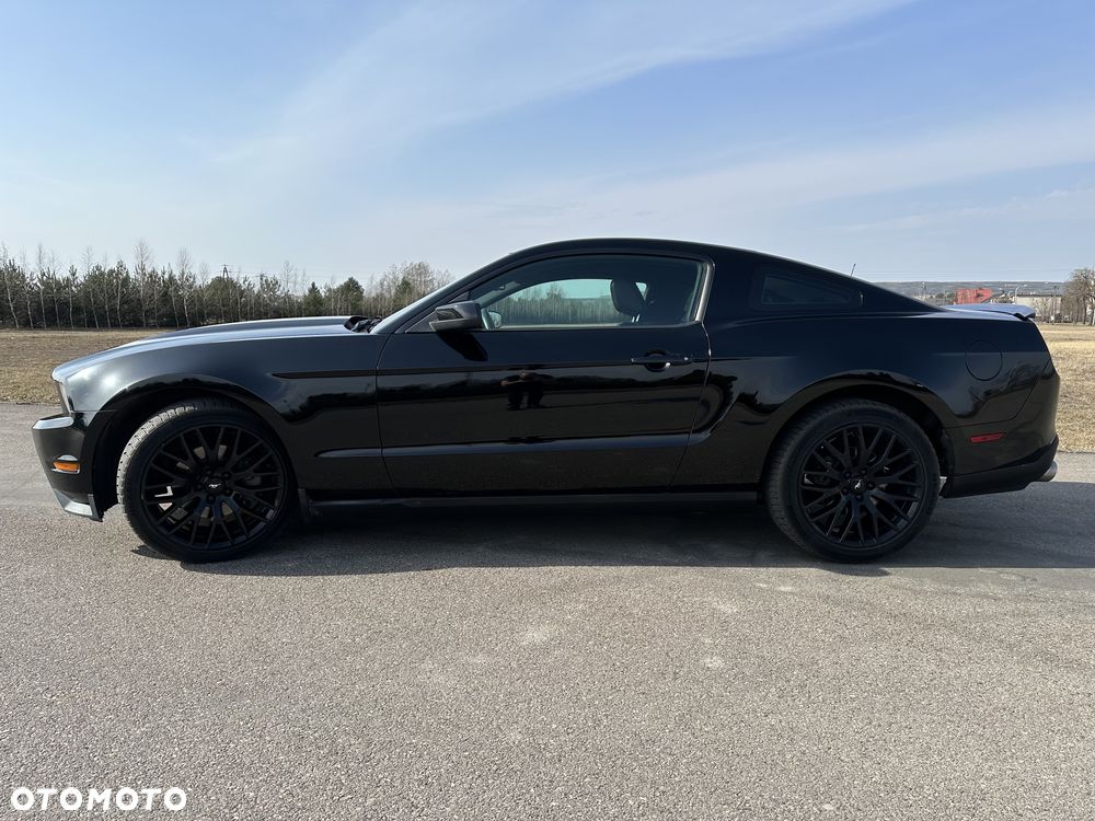 Ford Mustang - 4
