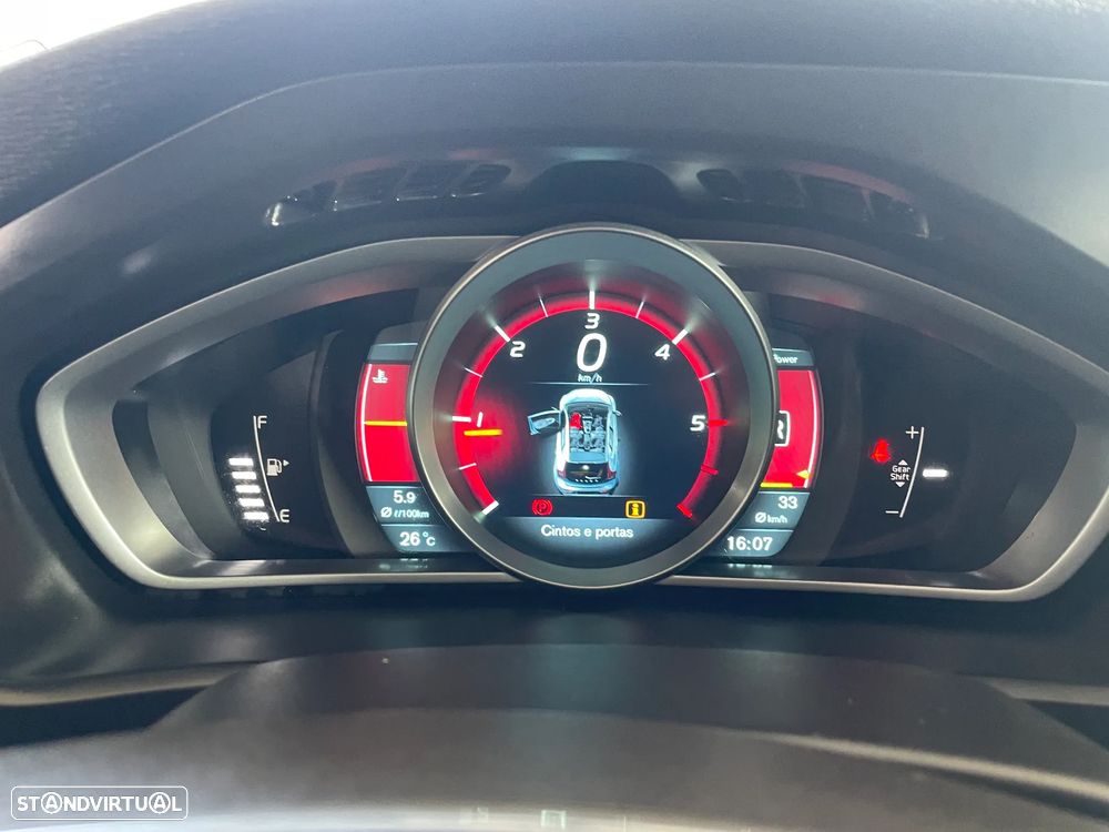 Volvo V40 D2 R Design - 23
