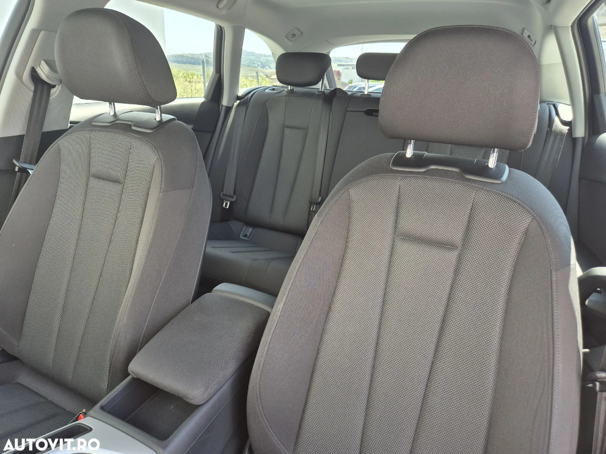 Audi A4 40 TDI quattro S tronic MHEV Basic - 10