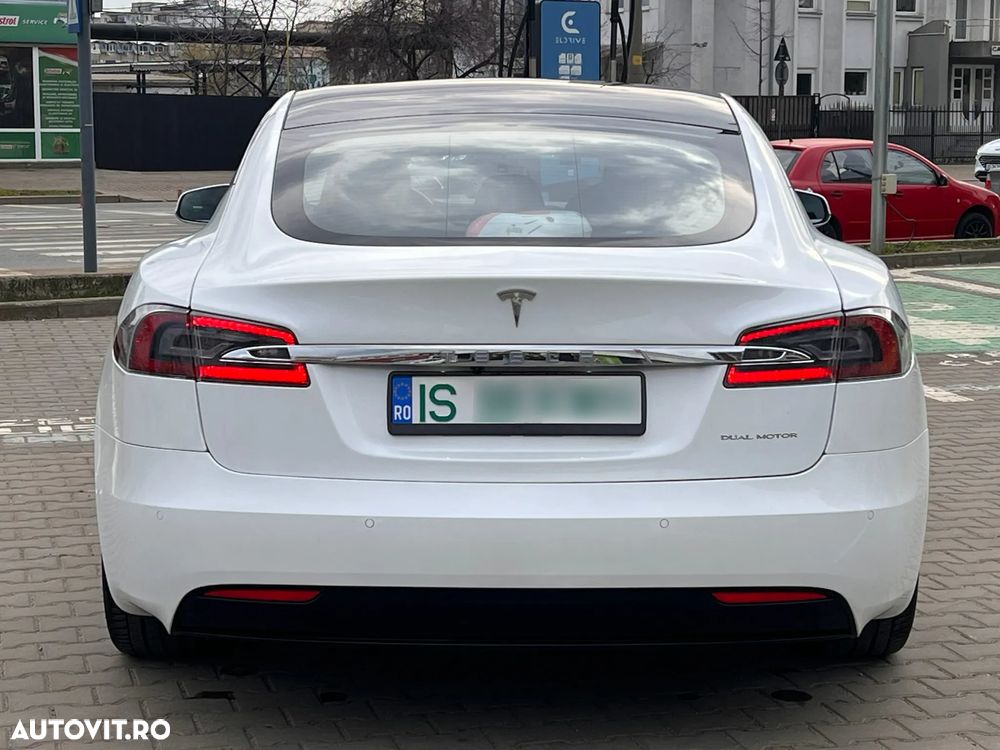 Tesla Model S Long Range - 6