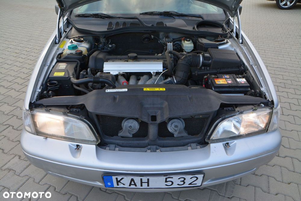 Volvo V70 2.5 - 8