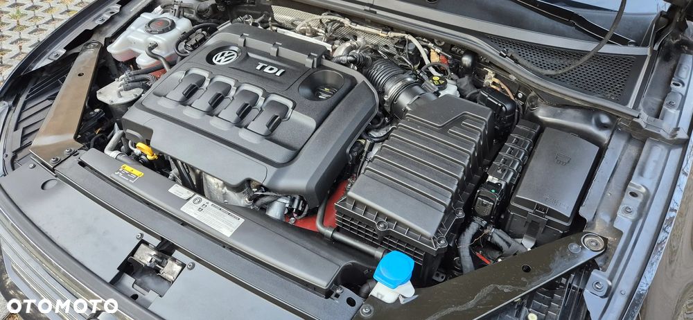 Volkswagen Passat 2.0 TDI 4Mot Elegance DSG - 38