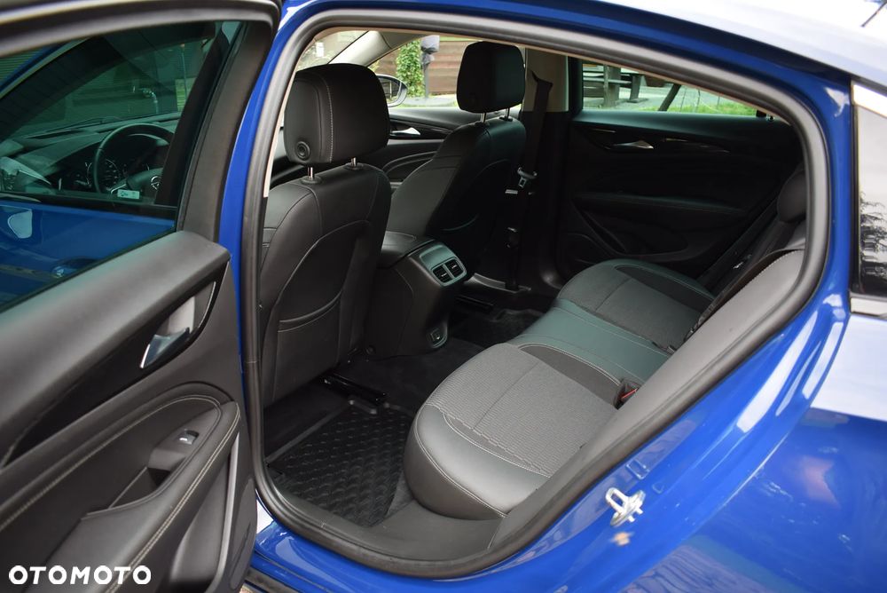 Opel Insignia - 28