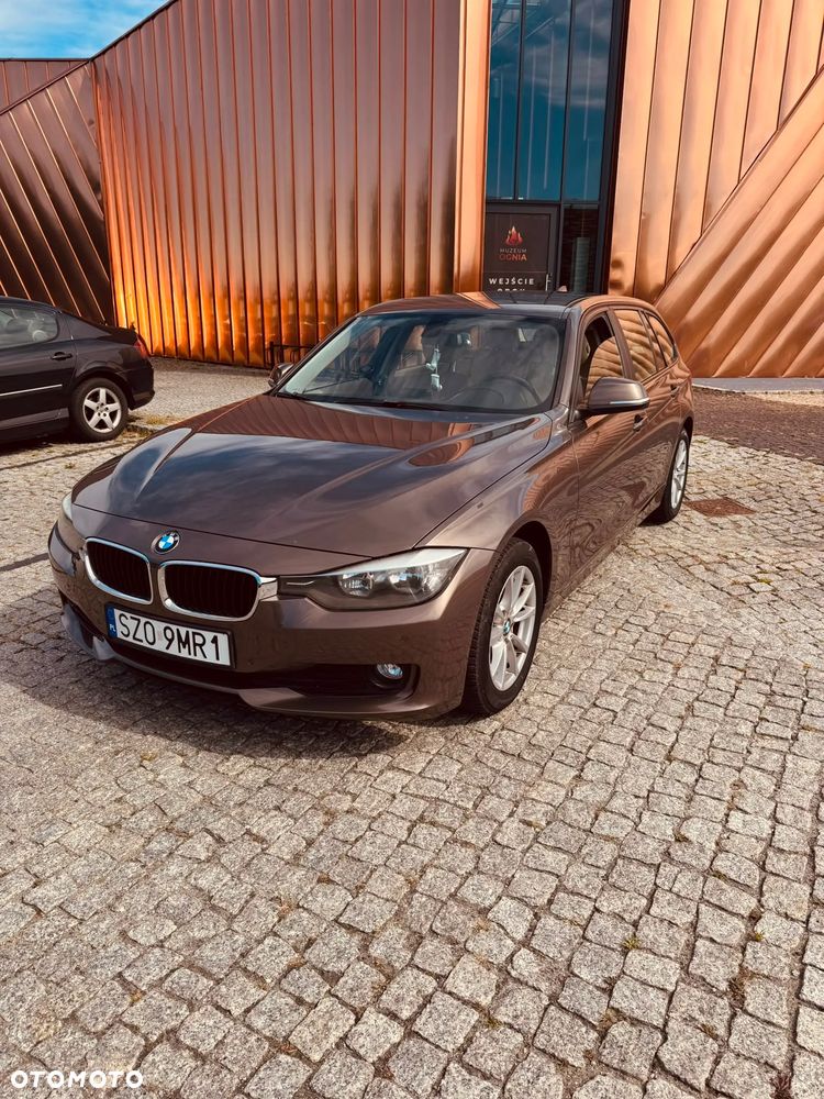 BMW Seria 3 318d - 1
