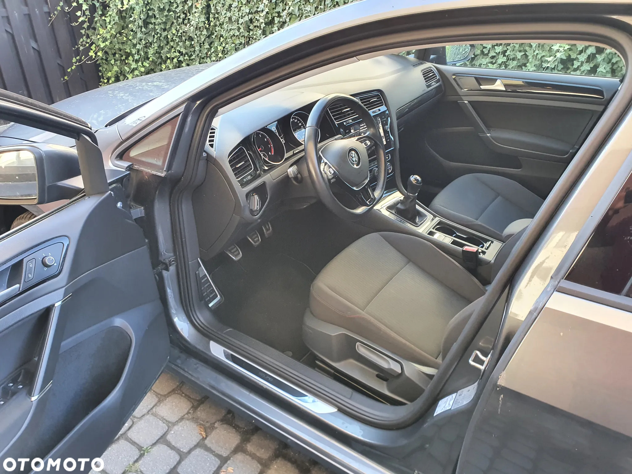 Volkswagen Golf 1.0 TSI Sound - 26