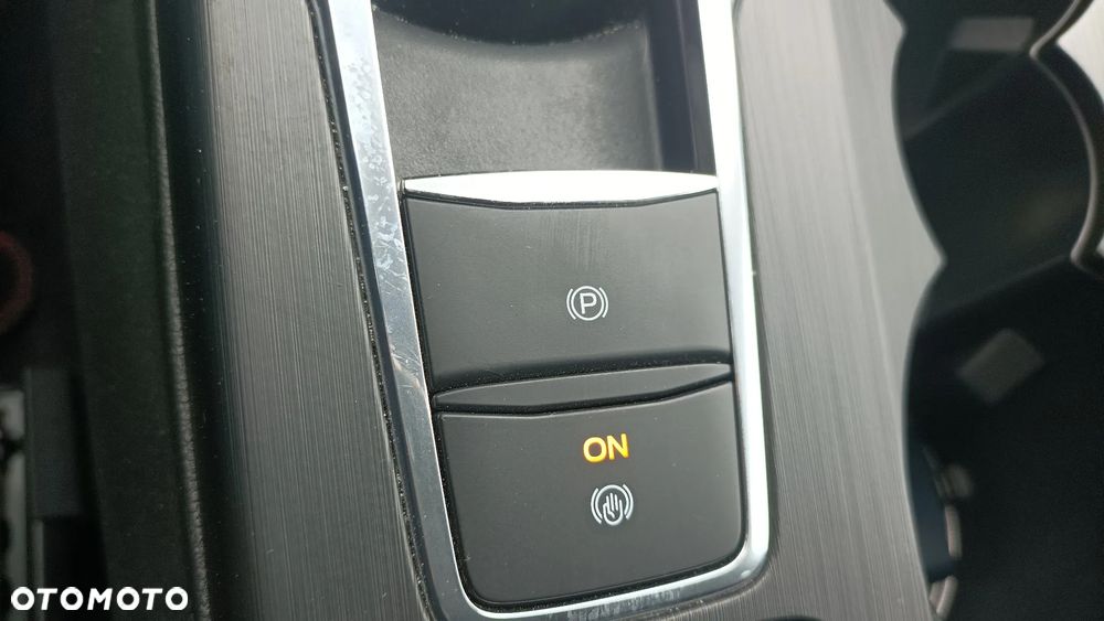 Ford Kuga 2.5P PHEV FWD ST-Line X - 29