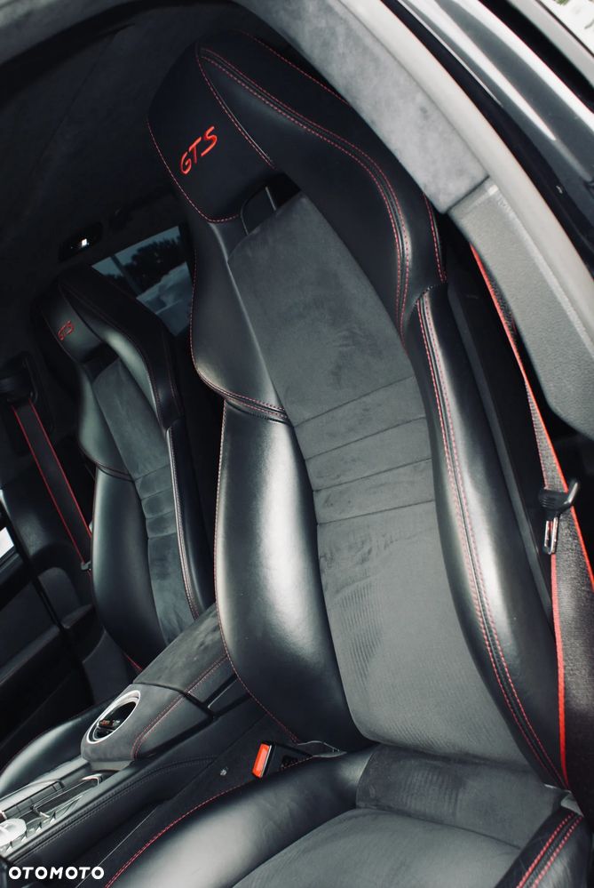 Porsche Panamera GTS - 22