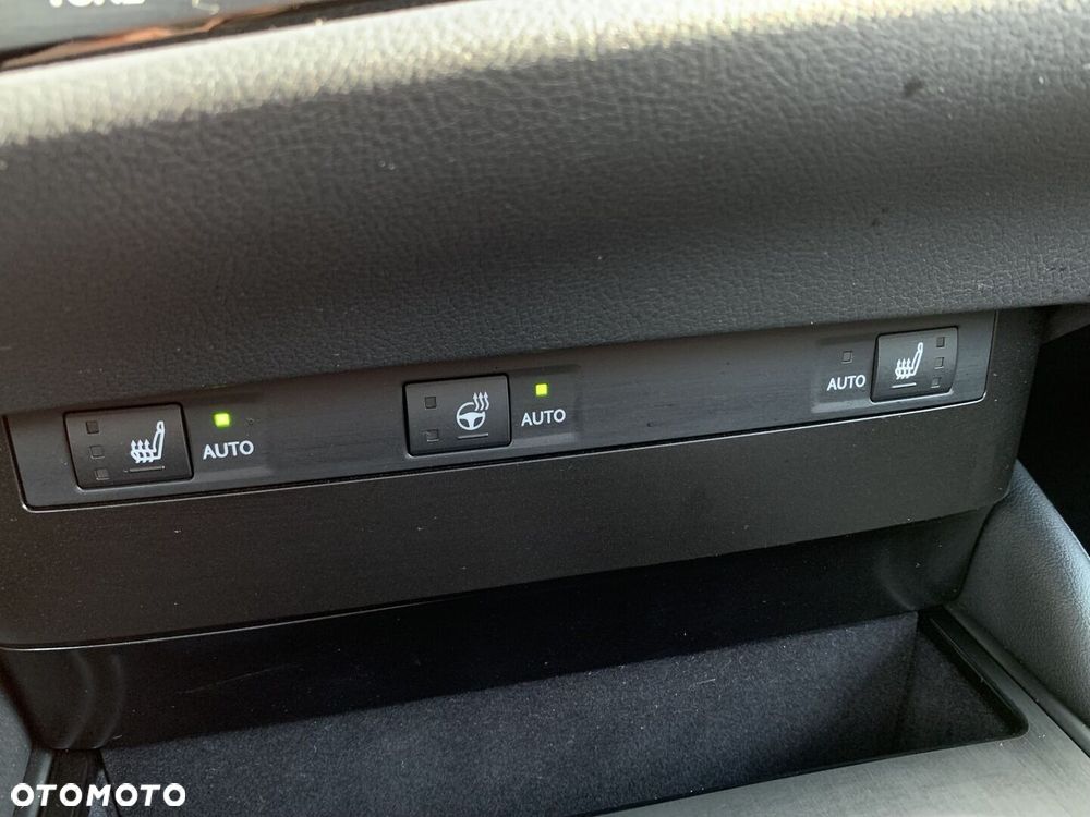 Lexus ES 300h Business Edition - 21
