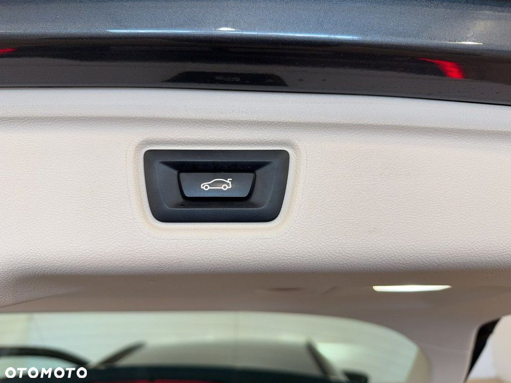 BMW Seria 3 318i - 20