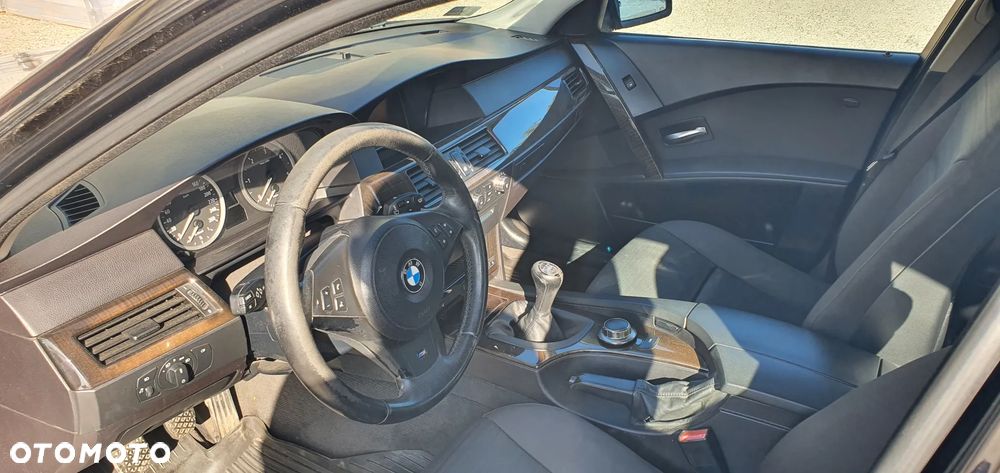 BMW Seria 5 520d - 26