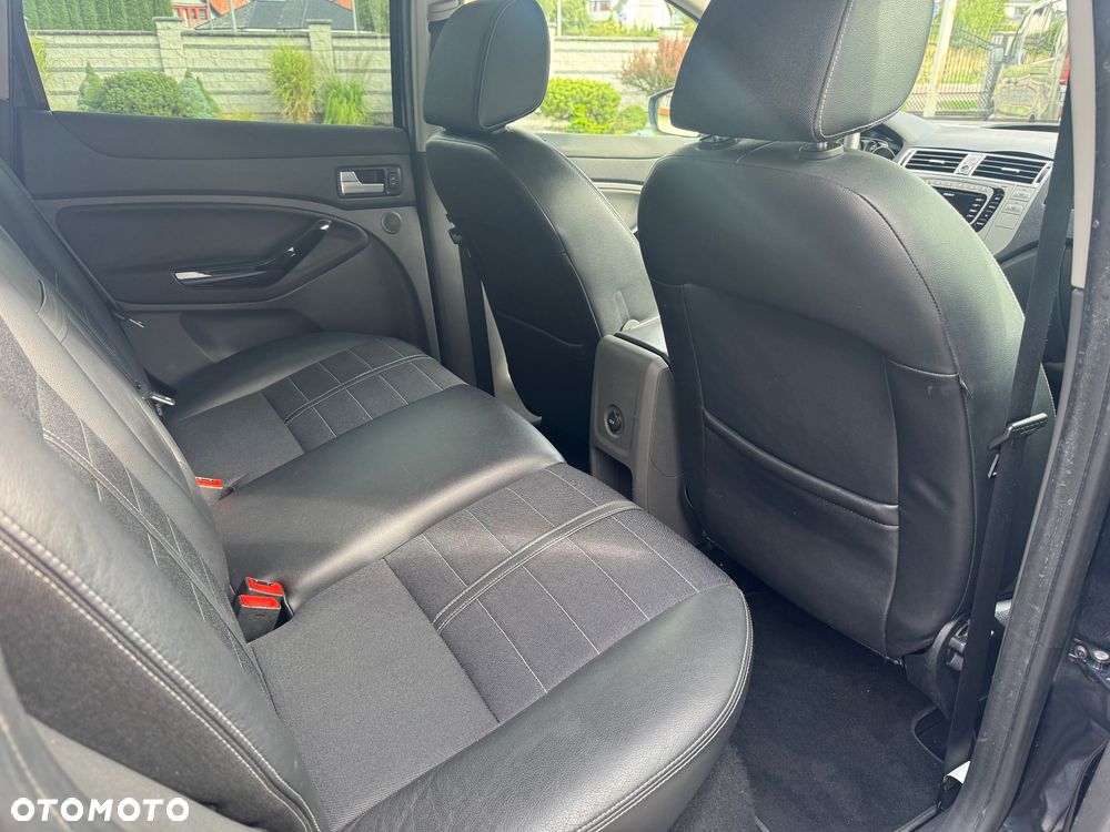 Ford Kuga 2.0 TDCi 4x4 Individual - 11