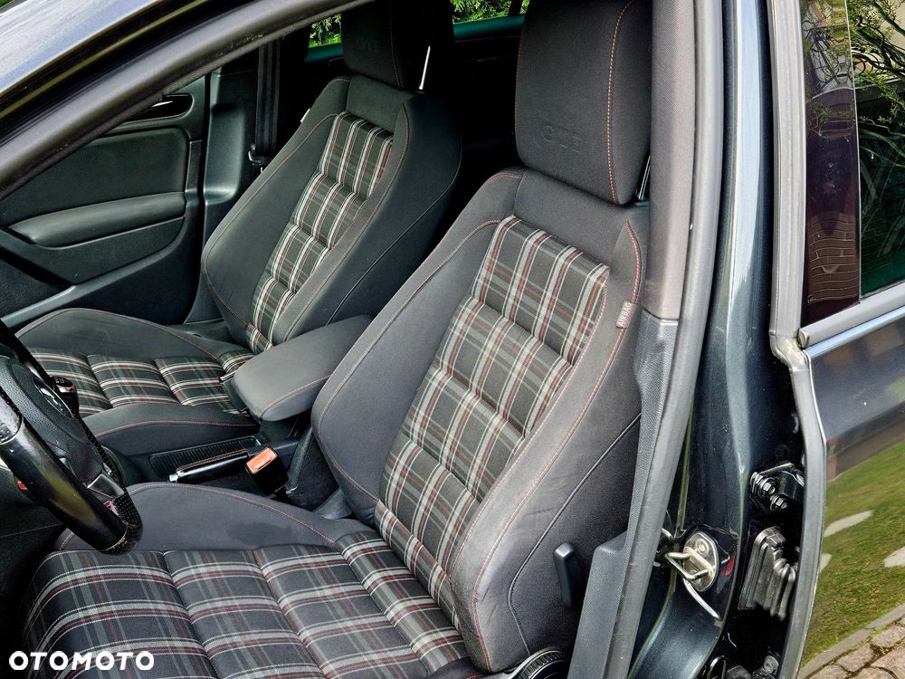 Volkswagen Golf 2.0 TSI GTI - 5