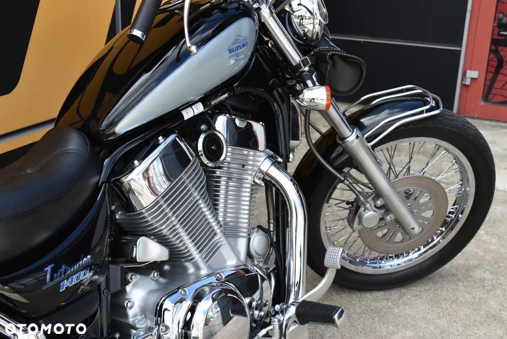 Suzuki Intruder - 29